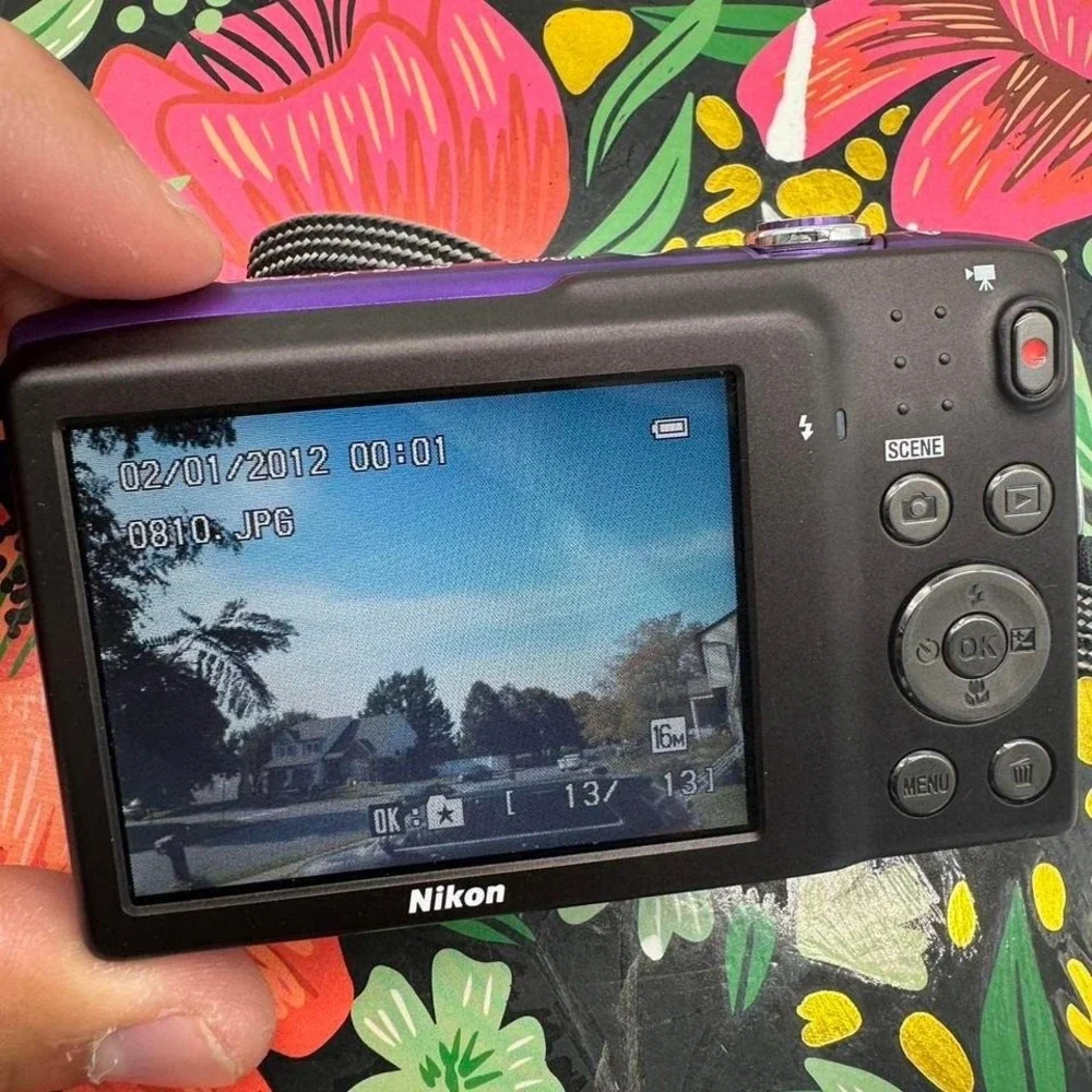 Nikon Coolpix S3300 – 16.0MP Digital Point-and-Shoot Camera